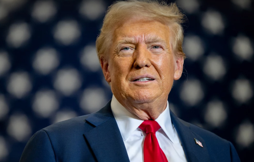 Trump Dendam pada Eks Direktur FBI dan CIA Soal Penyelidikan 'Skandal Trump-Rusia'